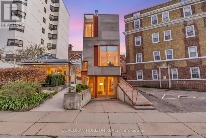 7 COBURG STREET, Stratford, Ontario N5A3E4