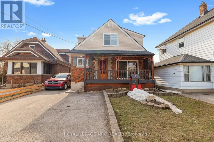87 YORK STREET, St. Catharines (Downtown), Ontario L2R6E1