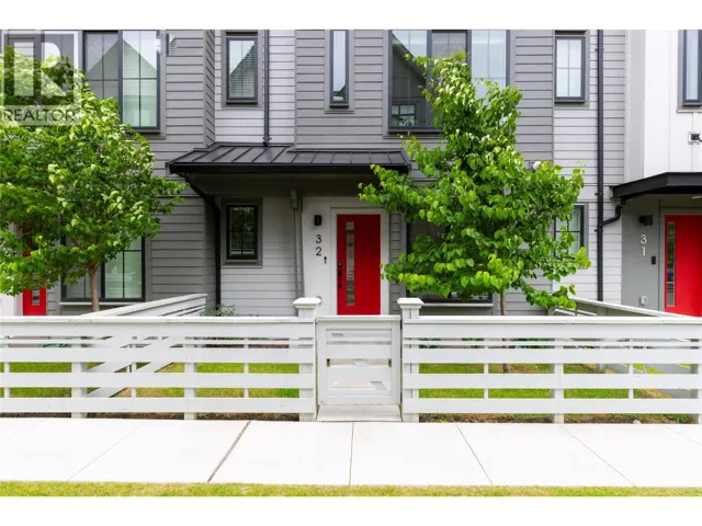 307 Glen Park Drive Unit# 32, Kelowna, British Columbia V1V0H1