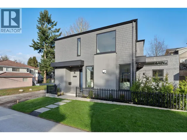 3660 FLEMING STREET, Vancouver, British Columbia V5N3V8