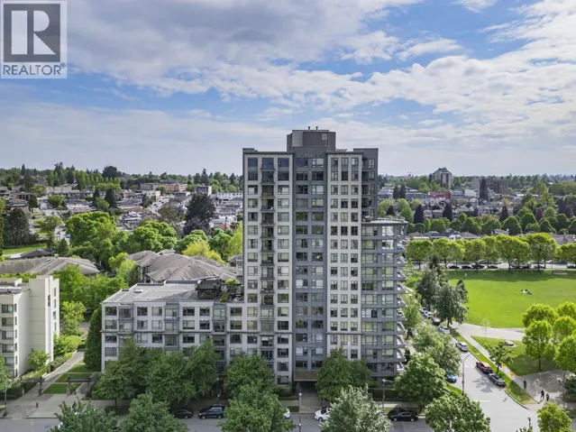 503 3520 CROWLEY DRIVE, Vancouver, British Columbia V5R6G9