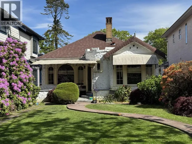 185 W 23RD AVENUE, Vancouver, British Columbia V5Y2H1