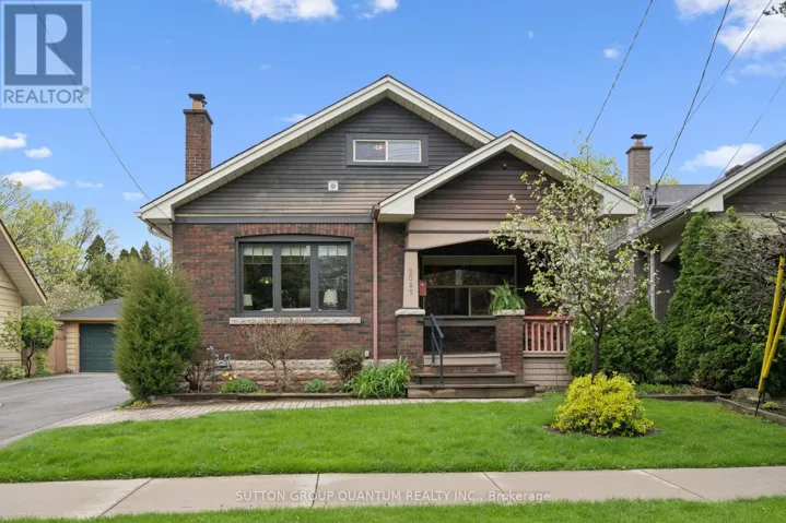 2085 EMERALD CRESCENT, Burlington (Brant), Ontario L7R1N2