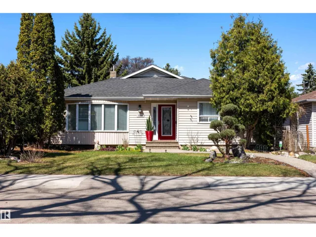 9602 85 Street NW, Edmonton, Alberta T6C3E2