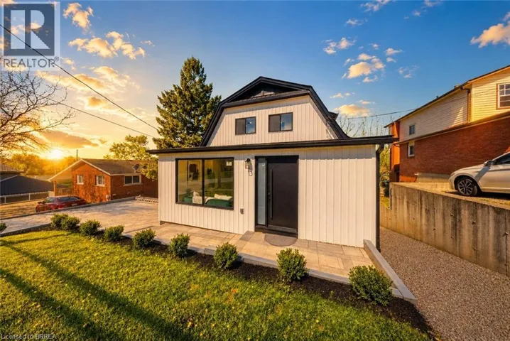 23 ABERDEEN Street, Caledonia, Ontario N3W1C8