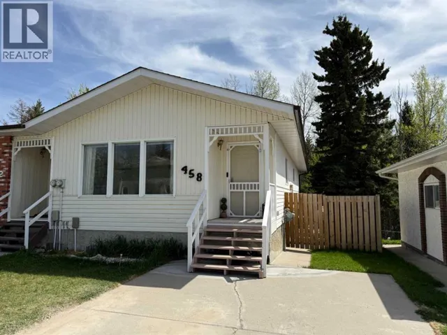 458 Collinge Road, Hinton, Alberta T7V1L1