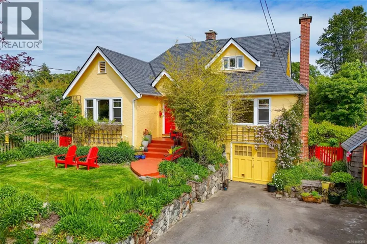 3307 Doncaster Rd, Saanich, British Columbia V8P3V7
