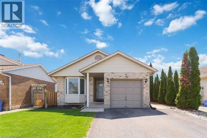41 EASTWOOD Drive, Welland, Ontario L3C6W1
