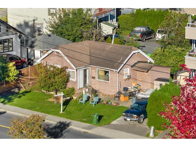 9430 YOUNG ROAD, Chilliwack Proper East, Chilliwack, British Columbia V2P4S5