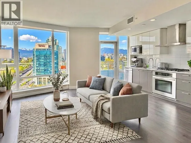 2015 1618 QUEBEC STREET, Vancouver, British Columbia V6A0C5