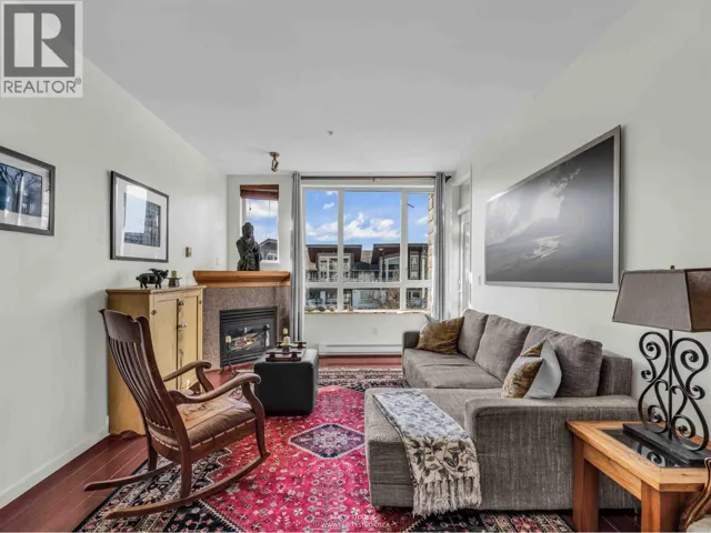 417 580 RAVEN WOODS DRIVE, North Vancouver, British Columbia V7G2T2
