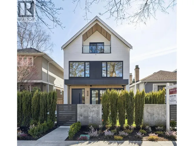 2 3036 W 13TH AVENUE, Vancouver, British Columbia V6K2V2