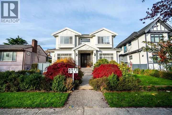 4XXX-1 W 28 STREET, Vancouver, British Columbia V6S1S7