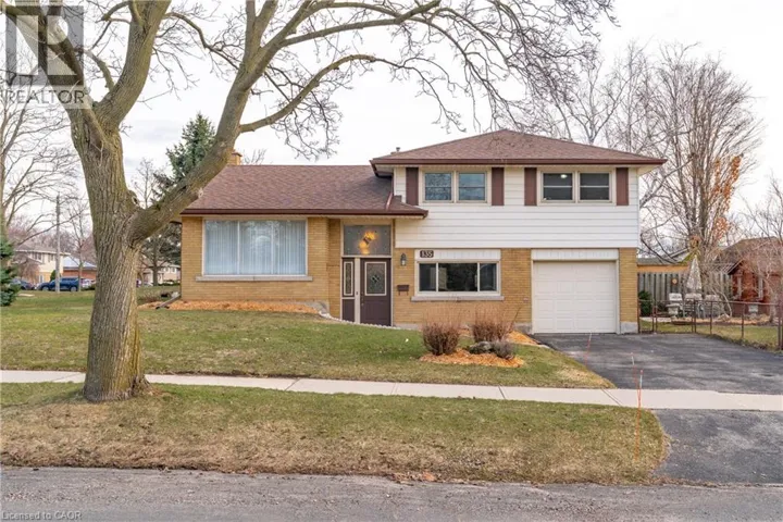 135 BURBANK Road, Kitchener, Ontario N2B1E3
