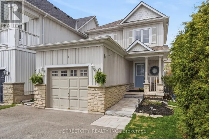 8 SHIPLEY AVENUE, Clarington (Newcastle), Ontario L1B1M6