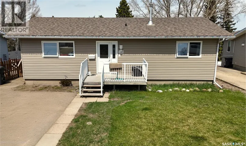 123 Burke CRESCENT, Swift Current, Saskatchewan S9H4E4