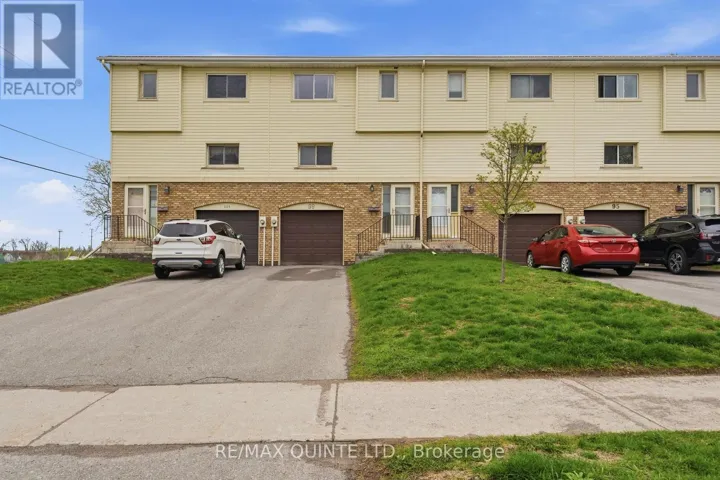 2 - 99 DUNNETT BOULEVARD, Belleville (Belleville Ward), Ontario K8P4M7