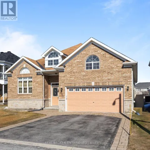 204 HILLPARK HIGH STREET, Ottawa, Ontario K1W0B5