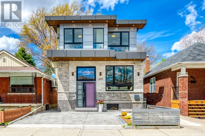850 COSBURN AVENUE, Toronto (East York), Ontario M4C2W2