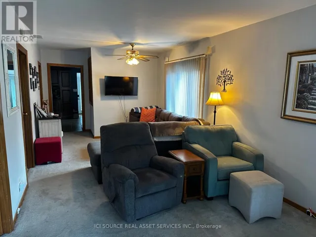 ROOM 1 - 1043 LENA AVENUE, Windsor, Ontario N9C3K3