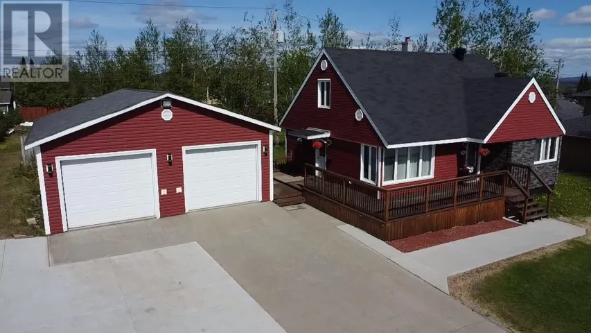 305 Gilbert Avenue, Labrador City, Newfoundland & Labrador A2V2C6