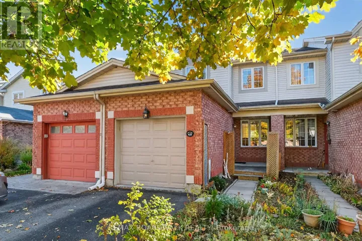 42 COLLEGE CIRCLE, Ottawa, Ontario K1K4R8
