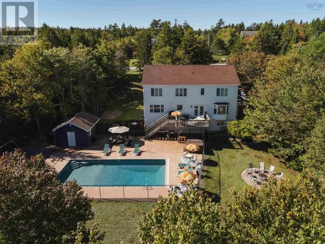 150 Matthew Drive, Kingswood, Nova Scotia B4B1K7