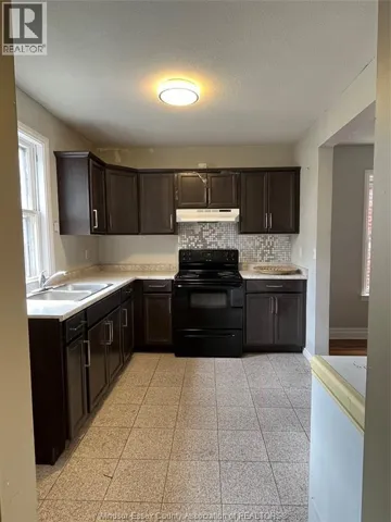 719 Erie STREET East, Windsor, Ontario N9A3Y3