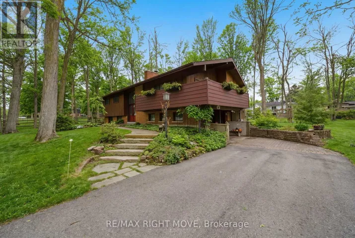 220 BELMORAL DRIVE, Orillia, Ontario L3V5R1