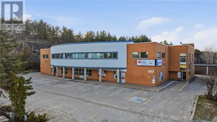 957 CAMBRIAN HEIGHTS Drive, Sudbury, Ontario P3C5S5