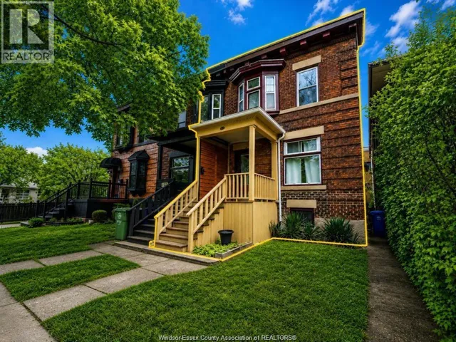 426 BRUCE AVENUE, Windsor, Ontario N9A4W7