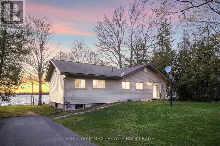 5240 PROSPECT AVENUE, Ramara, Ontario L3V0Z1