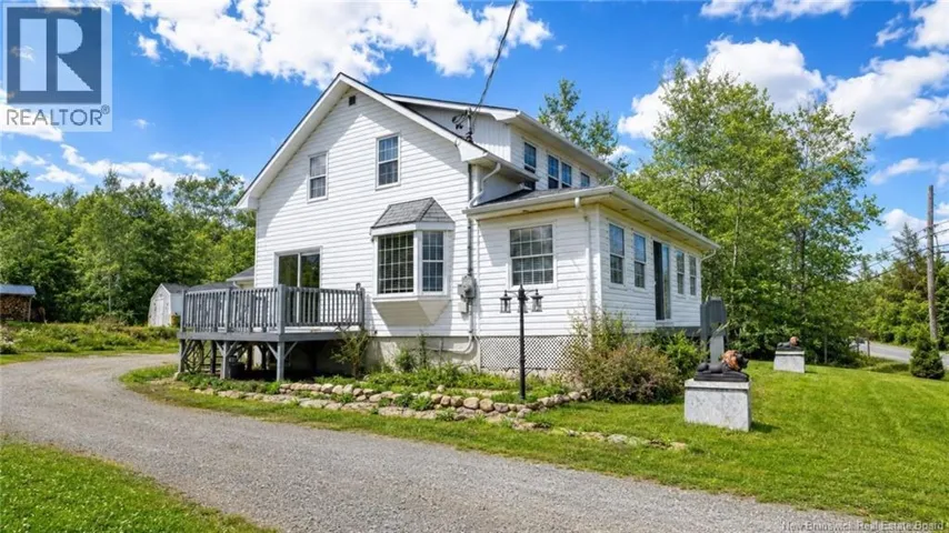 496 rue Principale, Pointe-Verte, New Brunswick E8J2Z6