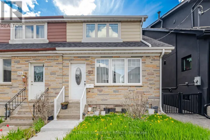 1 - 2000 DUFFERIN STREET, Toronto (Caledonia-Fairbank), Ontario M6E3R2
