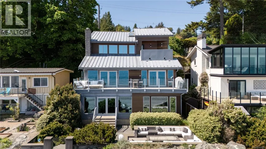 5039 Cordova Bay Rd, Saanich, British Columbia V8Y2K1