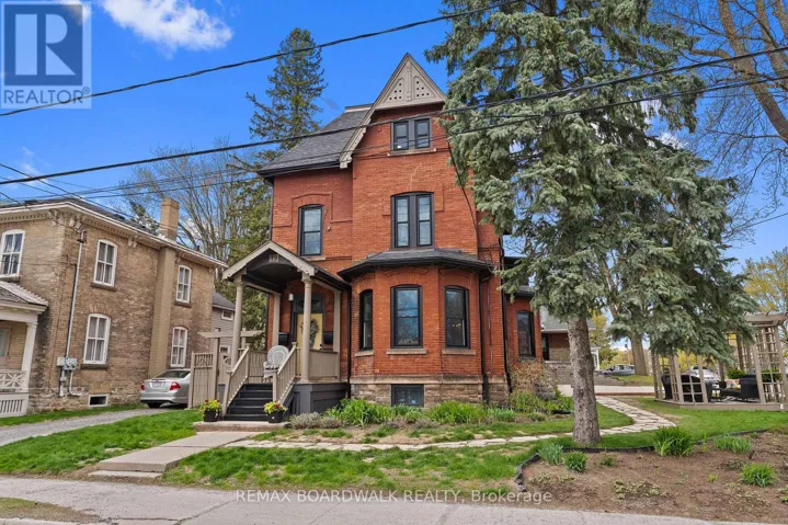 19 NORTH STREET, Perth, Ontario K7H2S4