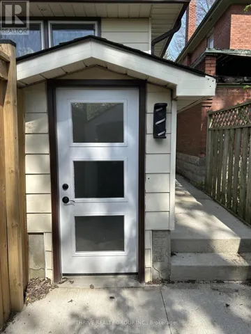 LOWER - 27 BELGRAVE AVENUE, London South (South F), Ontario N6C4B3