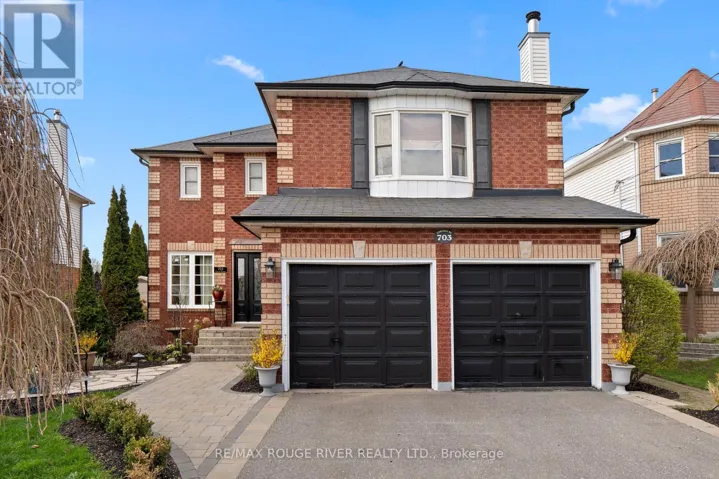 703 CARLISLE STREET, Cobourg, Ontario K9A5E4