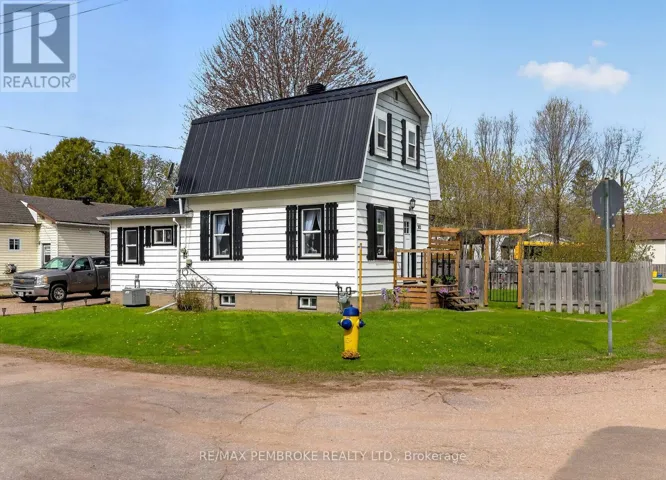 302 WILLARD STREET, Pembroke, Ontario K8A3T7