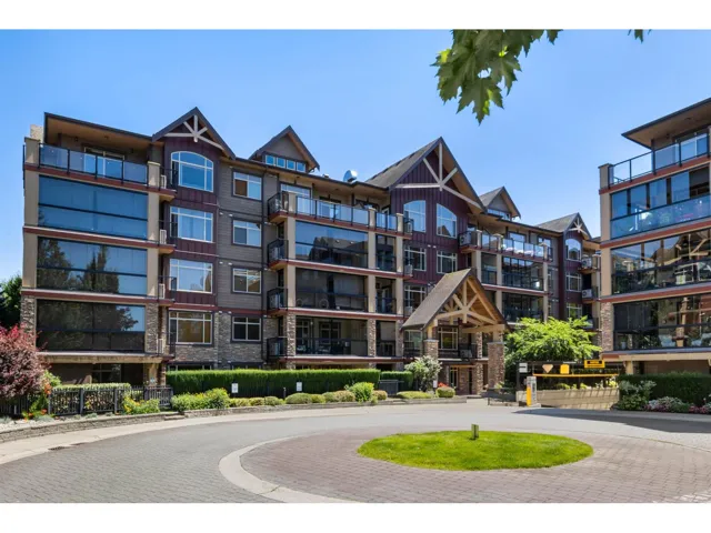 587 8288 207A STREET, Langley, British Columbia V2Y0L2