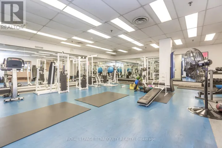 919 - 711 BAY STREET, Toronto (Bay Street Corridor), Ontario M5G2J8