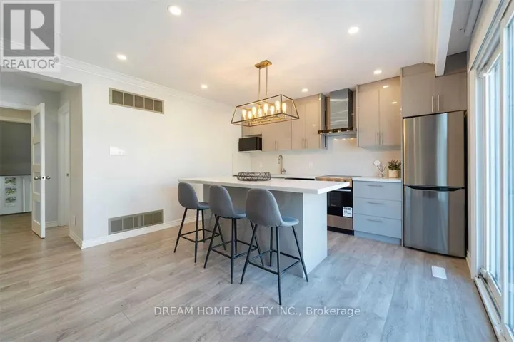 #BACK - 6 ALCESTER COURT, Toronto (Yorkdale-Glen Park), Ontario M6A2Z6