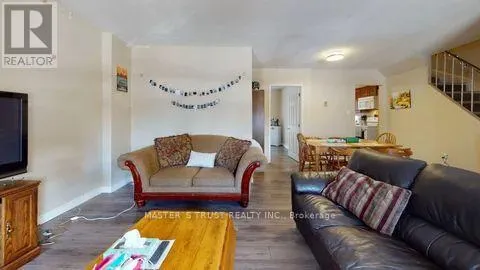 226 WESTCOURT PLACE, Waterloo, Ontario N2L2R7