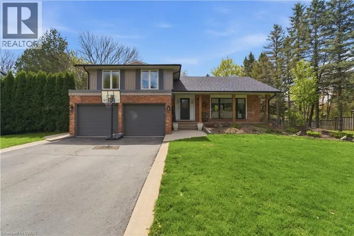 16 BANNISDALE Way, Carlisle, Ontario L0R1H2