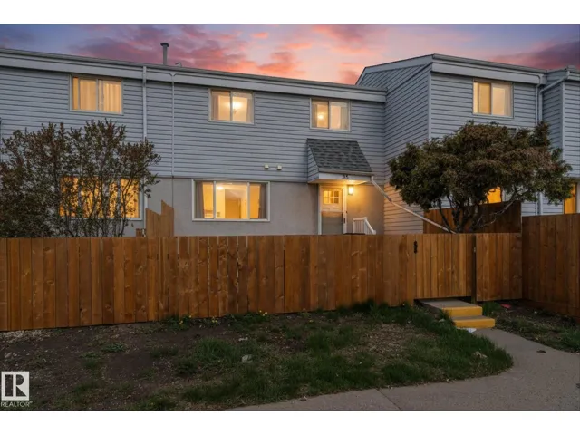 35 MCLEOD PL NW, Edmonton, Alberta T5A3A8