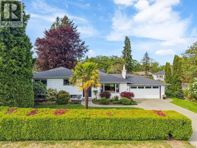 2090 McNeill Ave, Oak Bay, British Columbia V8S2X8