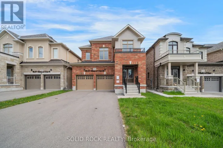 225 FLEETWOOD DRIVE, Oshawa (Eastdale), Ontario L1T3E7