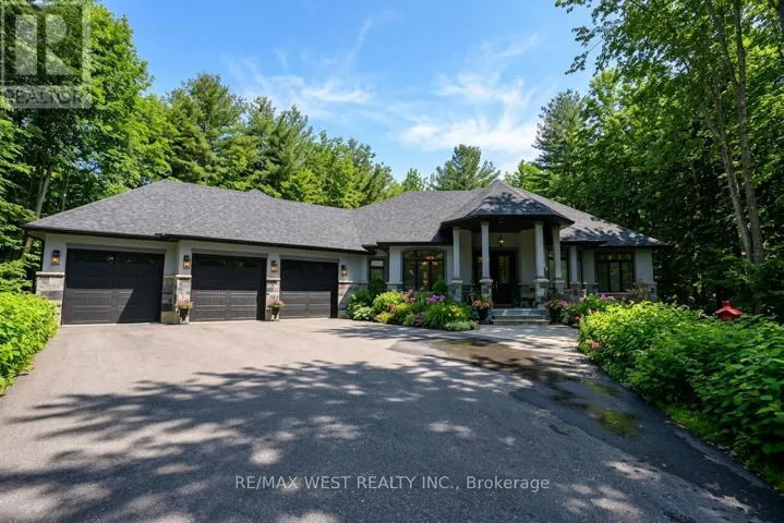 2 SYCAMORE CIRCLE, Springwater, Ontario L0L2K0