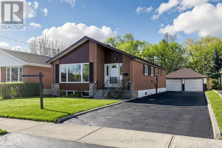 102 TAYSHAM CRESCENT, Toronto (Thistletown-Beaumonde Heights), Ontario M9V1X3