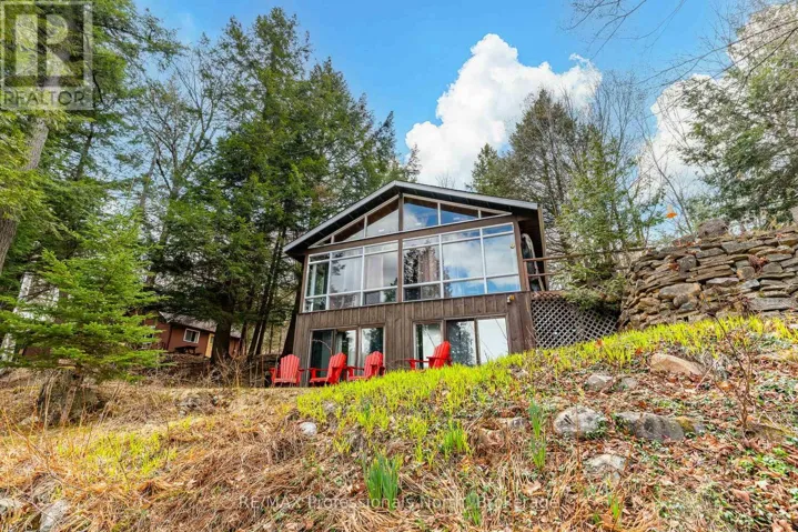 375 HARP LAKE ROAD, Huntsville (Chaffey), Ontario P1H2J6